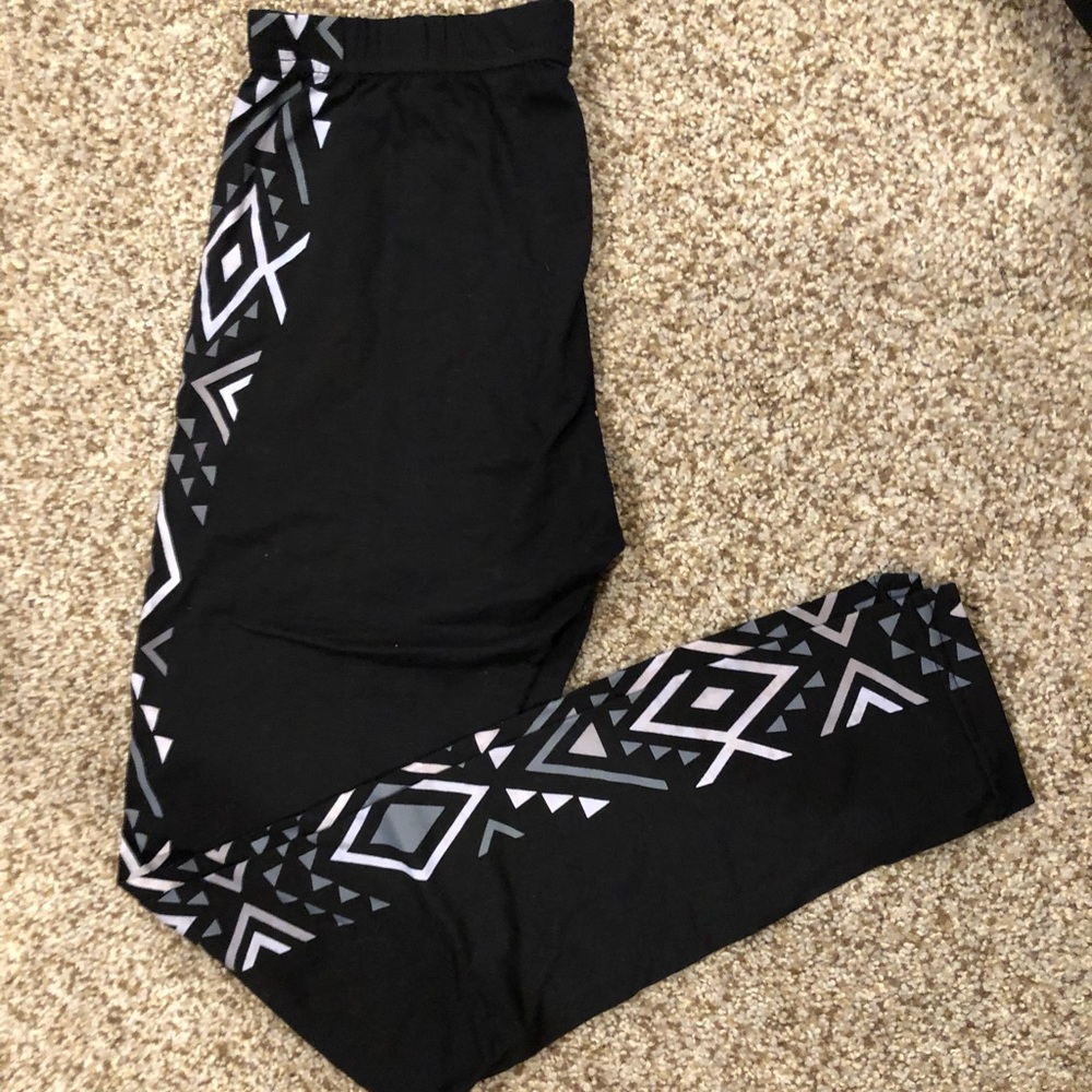 Black leggings with side design